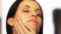 Cara Mengatasi Iritasi Wajah Akibat Pemakaian Cream Kosmetik