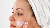 Cara Memilih Pelembab Wajah Yang Bagus dan Aman