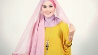 Cara Memakai Jilbab Segi Empat Untuk Wajah Bulat