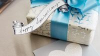 7 Ide Kado Anniversary Untuk Suami