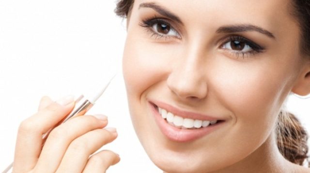 Trik Make Up Menyiasati Wajah Berjerawat