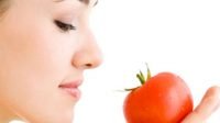Mengatasi Jerawat Dengan Bahan Alami Tomat