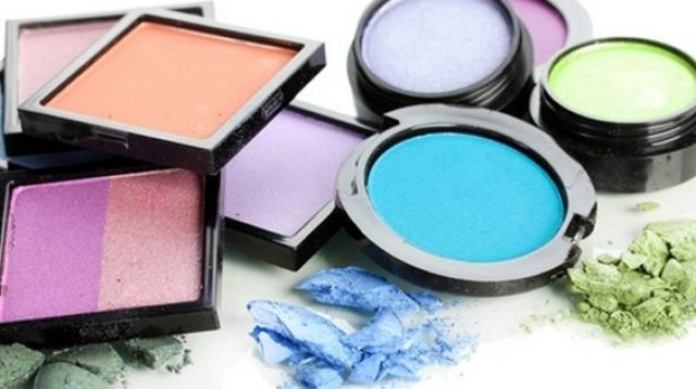 8 Bahan Kimia Berbahaya pada Kosmetik dan Produk Kecantikan